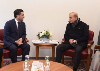 وزیر اعظم شہباز شریف سے ازبکستان کے اعلیٰ سطحی وفد نے ملاقات کی۔